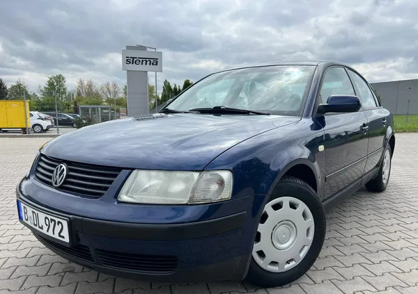 dolnośląskie Volkswagen Passat cena 3500 przebieg: 188161, rok produkcji 2000 z Świdnica